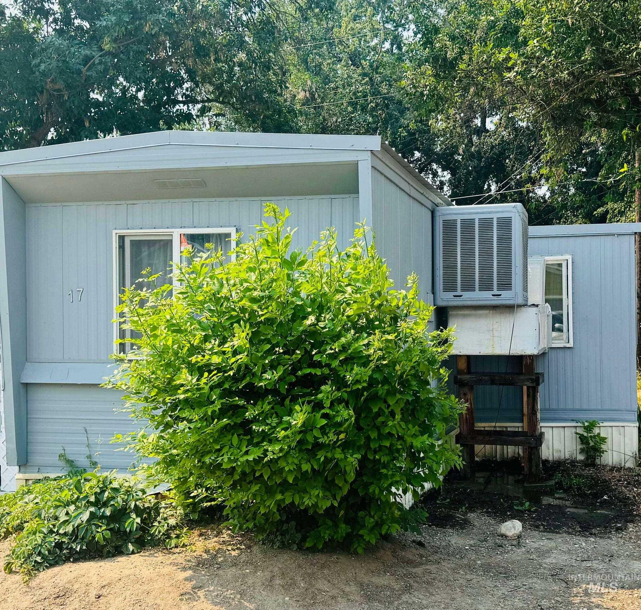301 E 40th Street, Garden City, Idaho 83714, 2 Bedrooms, 1 Bathroom, Residential For Sale, Price $43,000, 98924922