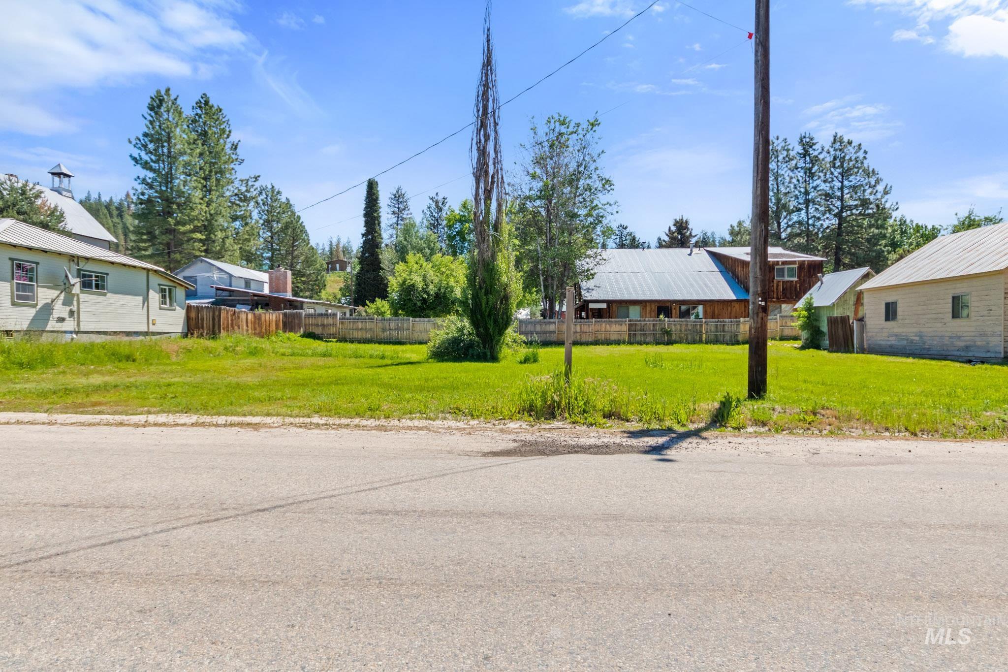 506 & 508 Montgomery Street, Idaho City, Idaho 83631, 3 Rooms, Business/Commercial For Sale, Price $389,000, 98924930
