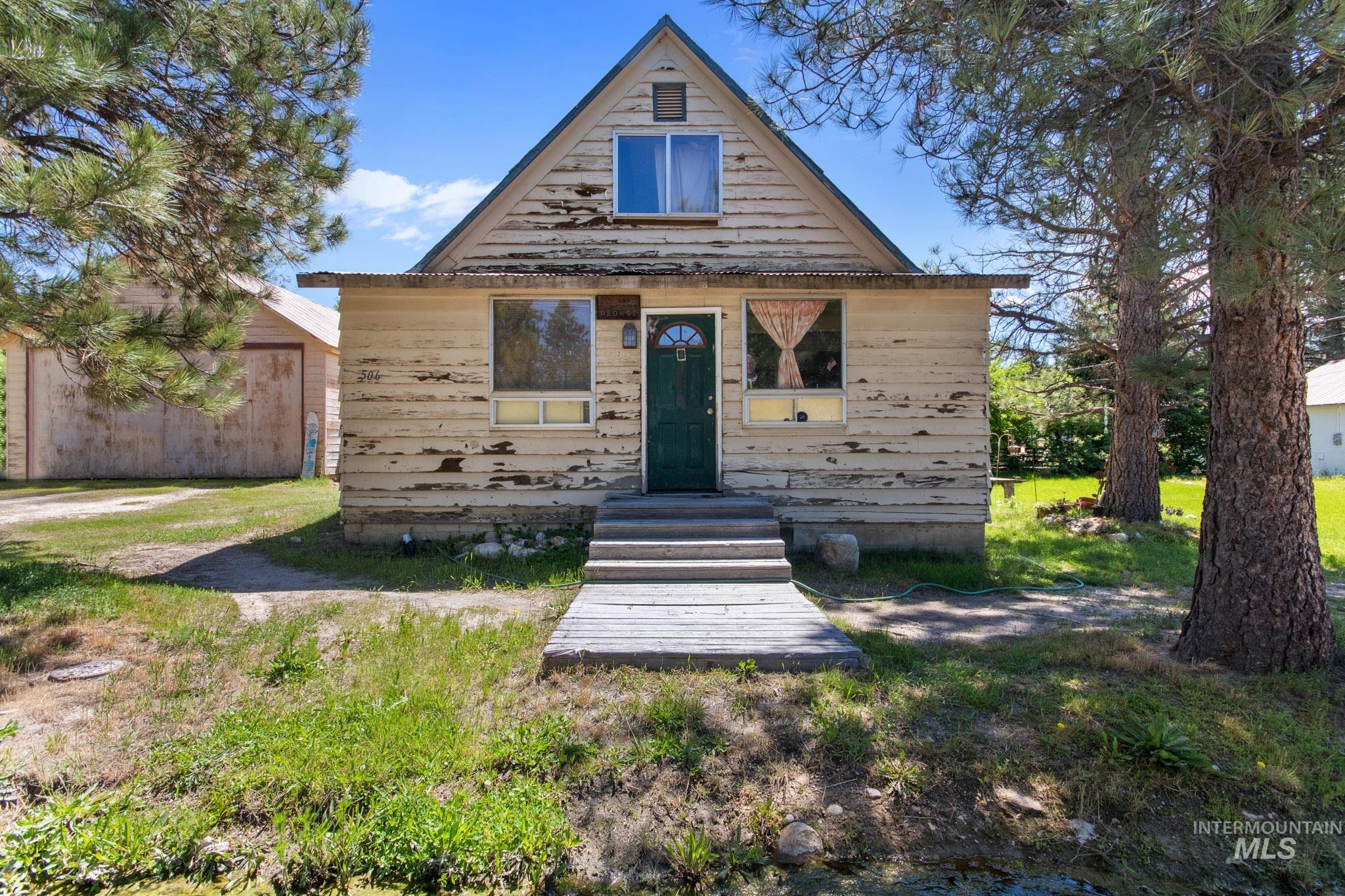506 & 508 Montgomery Street, Idaho City, Idaho 83631, 3 Rooms, Business/Commercial For Sale, Price $389,000, 98924930