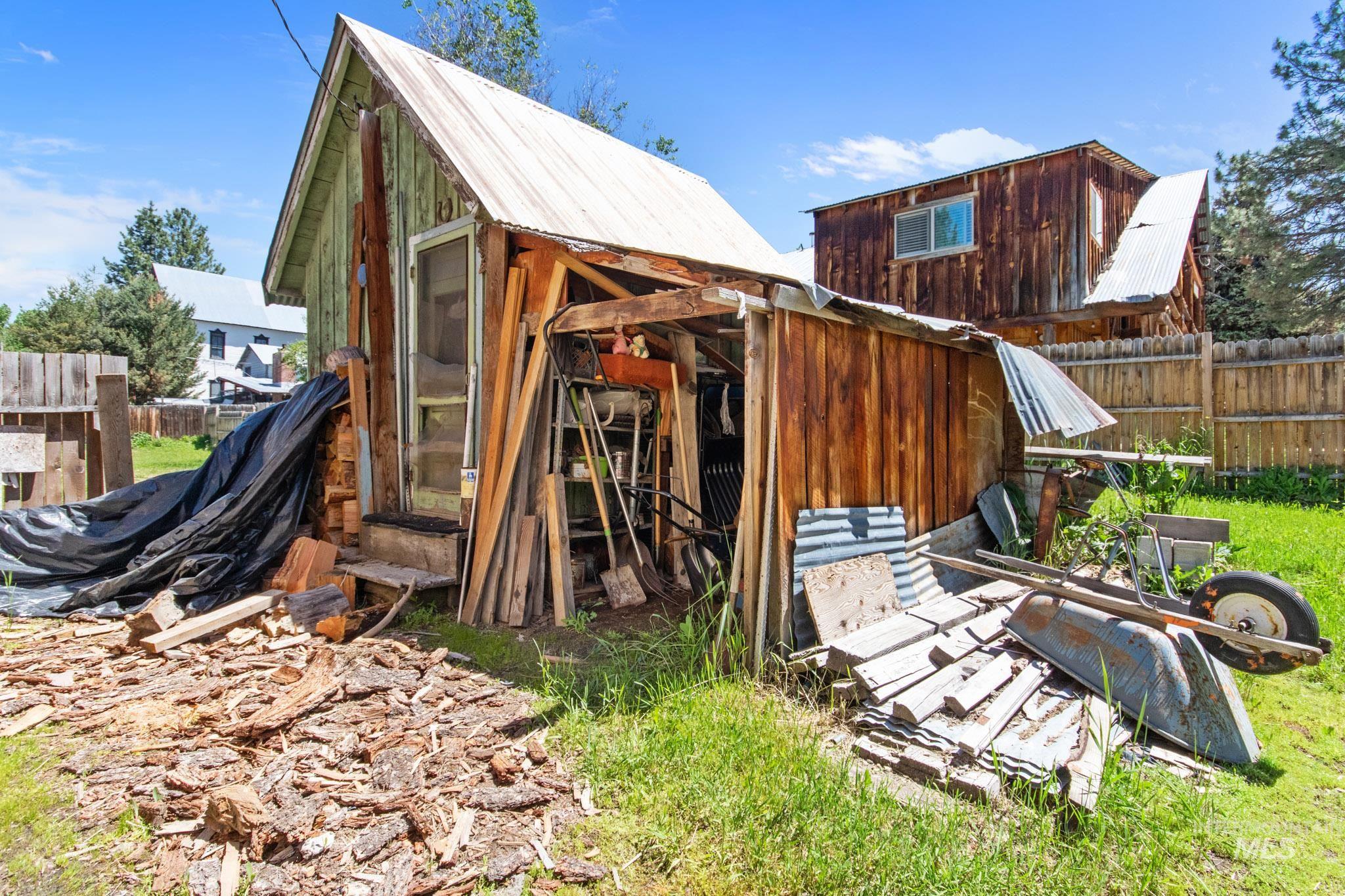 506 & 508 Montgomery Street, Idaho City, Idaho 83631, 3 Rooms, Business/Commercial For Sale, Price $389,000, 98924930