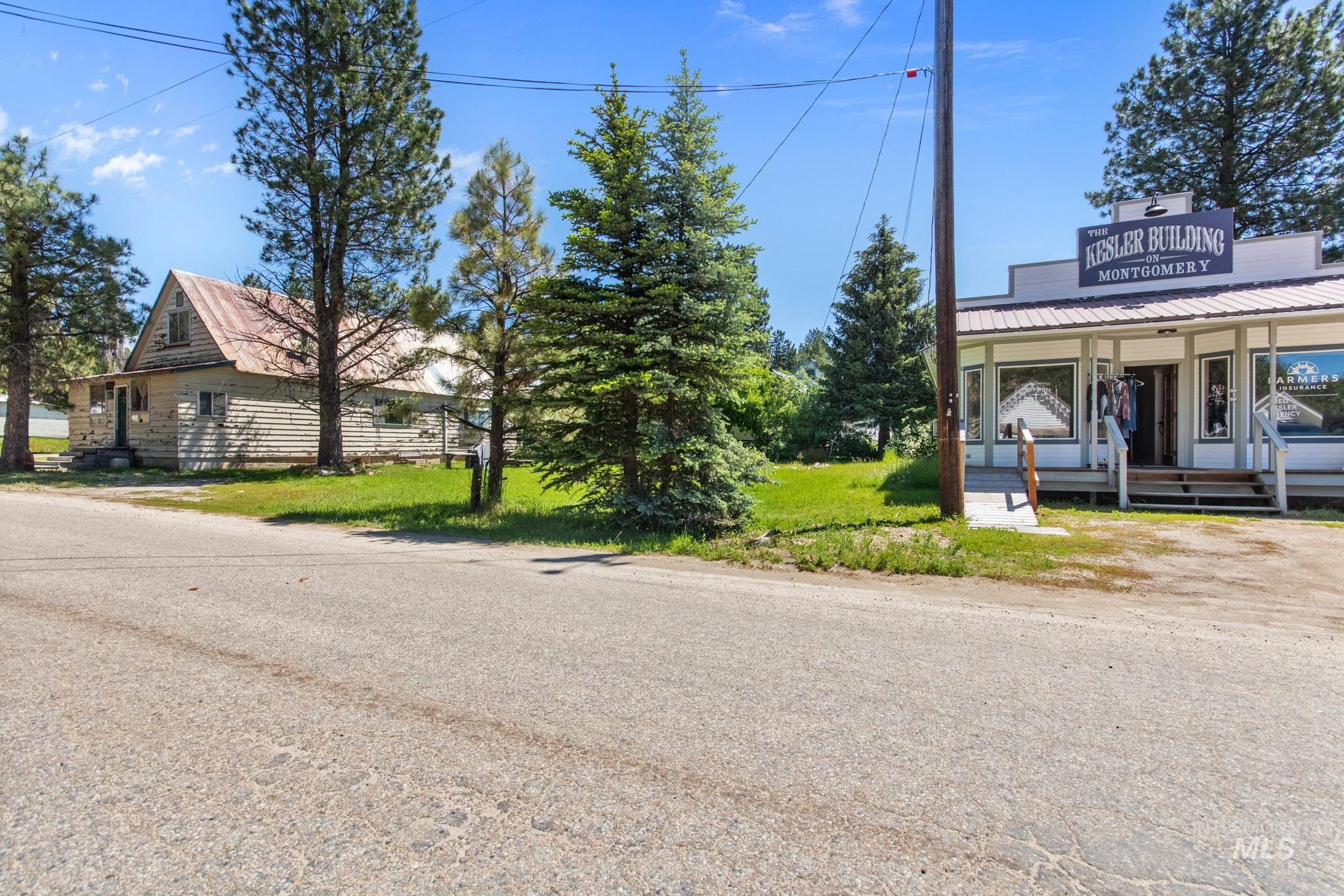 506 & 508 Montgomery Street, Idaho City, Idaho 83631, 3 Rooms, Business/Commercial For Sale, Price $389,000, 98924930