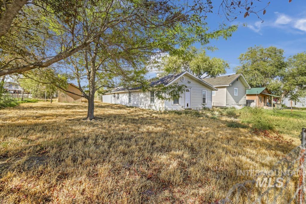 123 7th Ave S, Buhl, Idaho 83316, 3 Bedrooms, 1 Bathroom, Residential For Sale, Price $85,000, 98924948