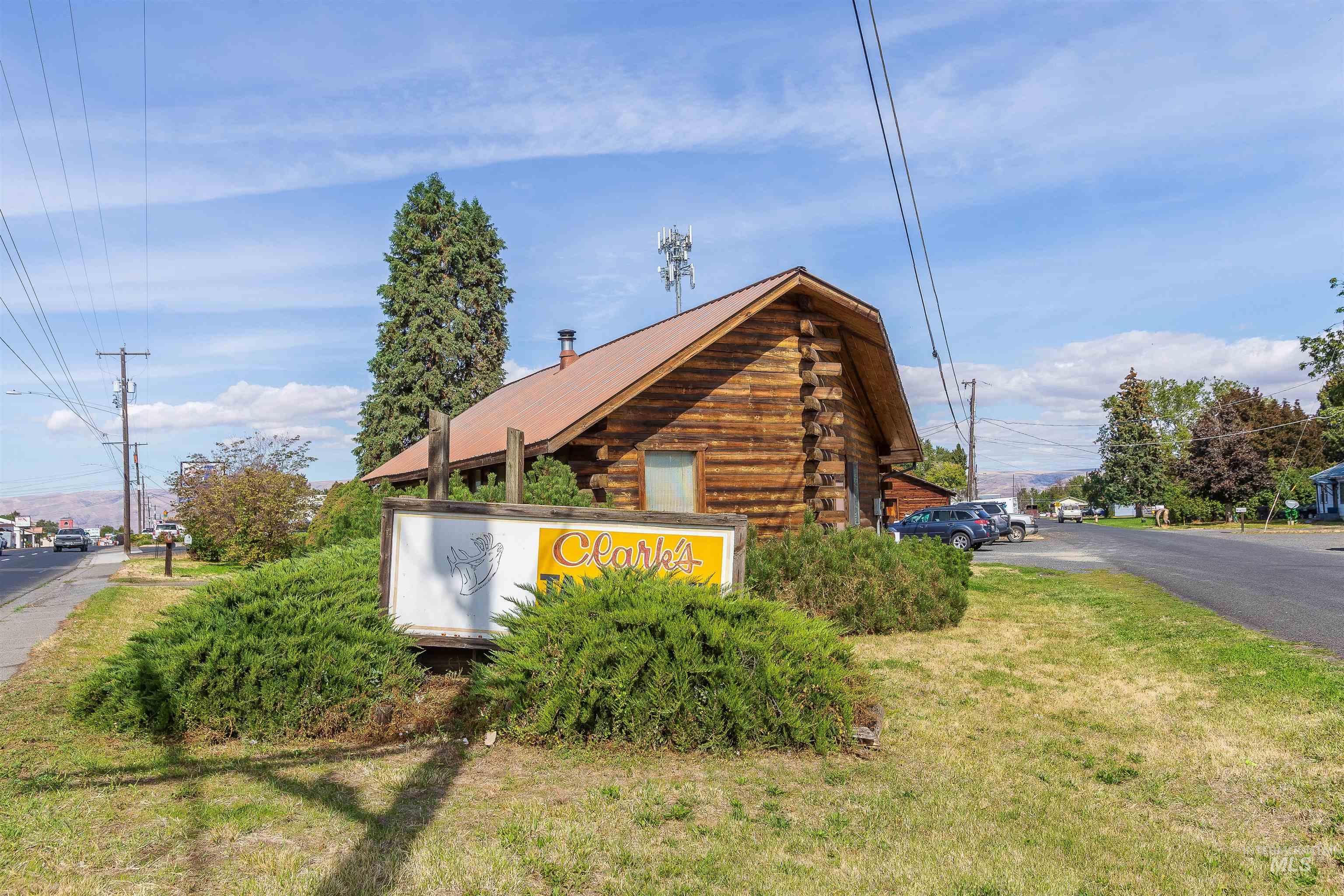 557-559 Thain Rd, Lewiston, Idaho 83501, 3 Bedrooms, Business/Commercial For Sale, Price $359,000, 98924950