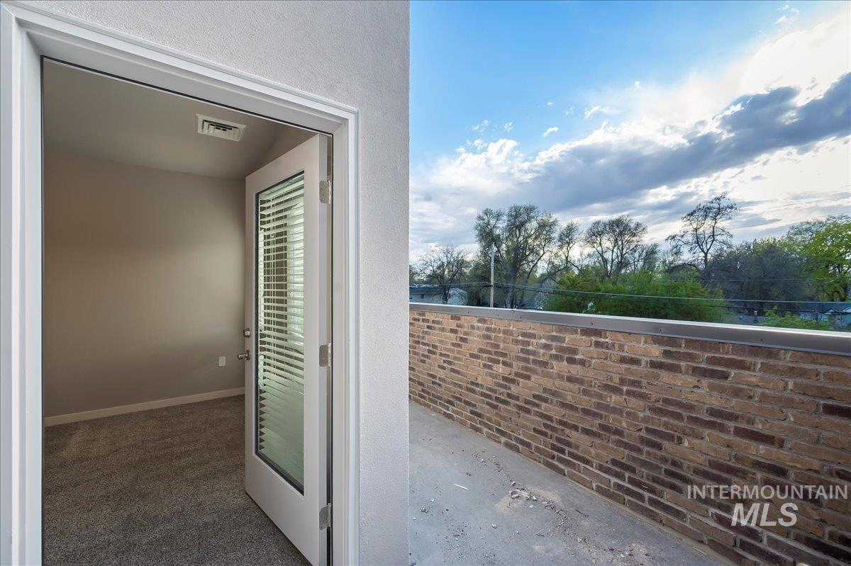 1819 S Vista Ave, Boise, Idaho 83705, 2 Bedrooms, 2.5 Bathrooms, Rental For Rent, Price $2,100, 98924954