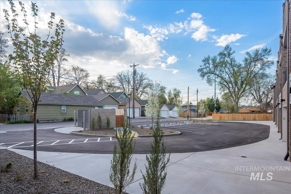 1819 S Vista Ave, Boise, Idaho 83705, 2 Bedrooms, 2.5 Bathrooms, Rental For Rent, Price $2,100, 98924954