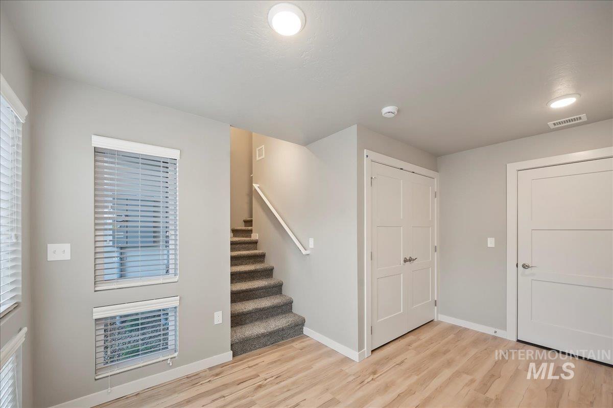 1819 S Vista Ave, Boise, Idaho 83705, 2 Bedrooms, 2.5 Bathrooms, Rental For Rent, Price $2,100, 98924954