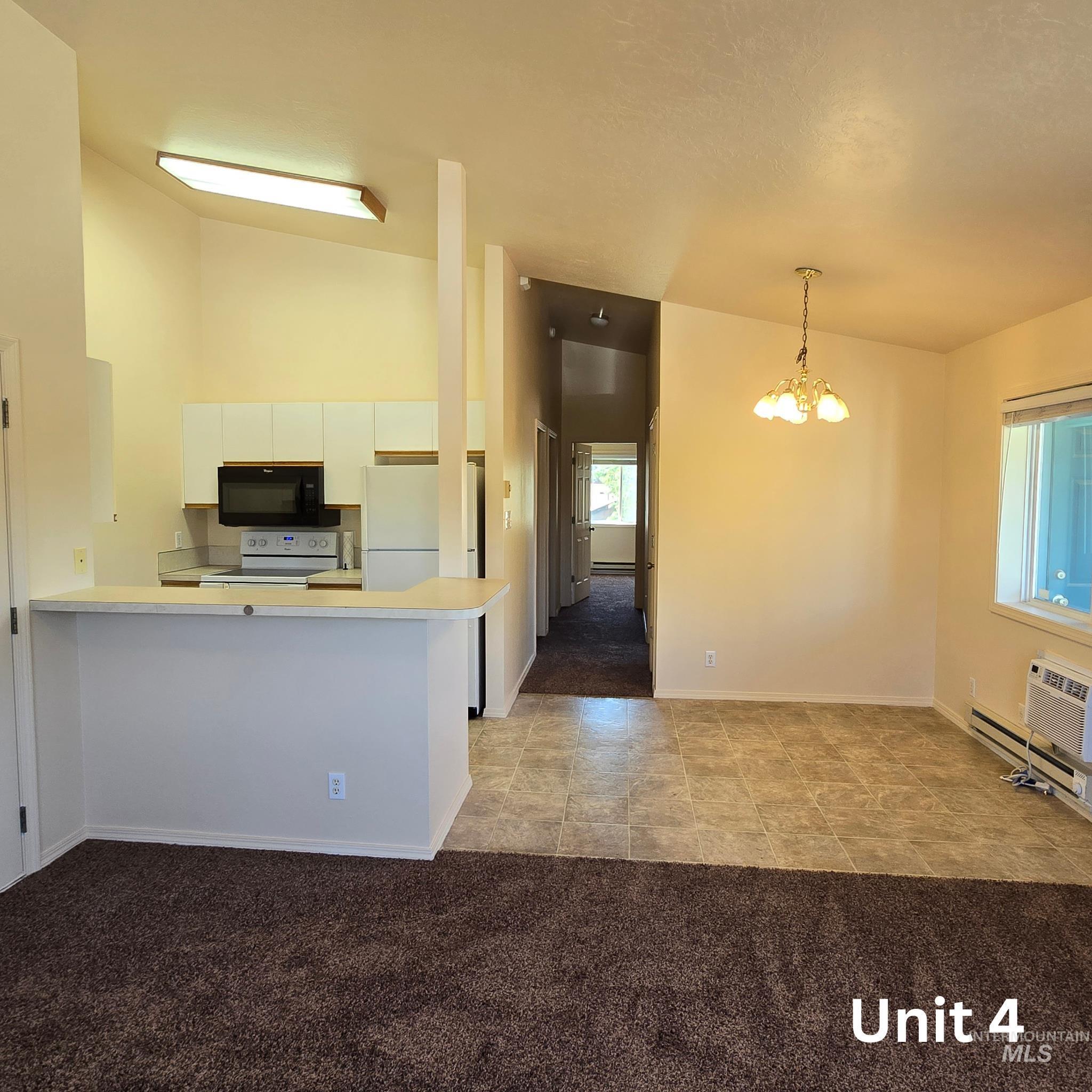 363 & 367 Elm St, Twin Falls, Idaho 83301, 2 Bedrooms, 2 Bathrooms, Residential Income For Sale, Price $950,000, 98924992