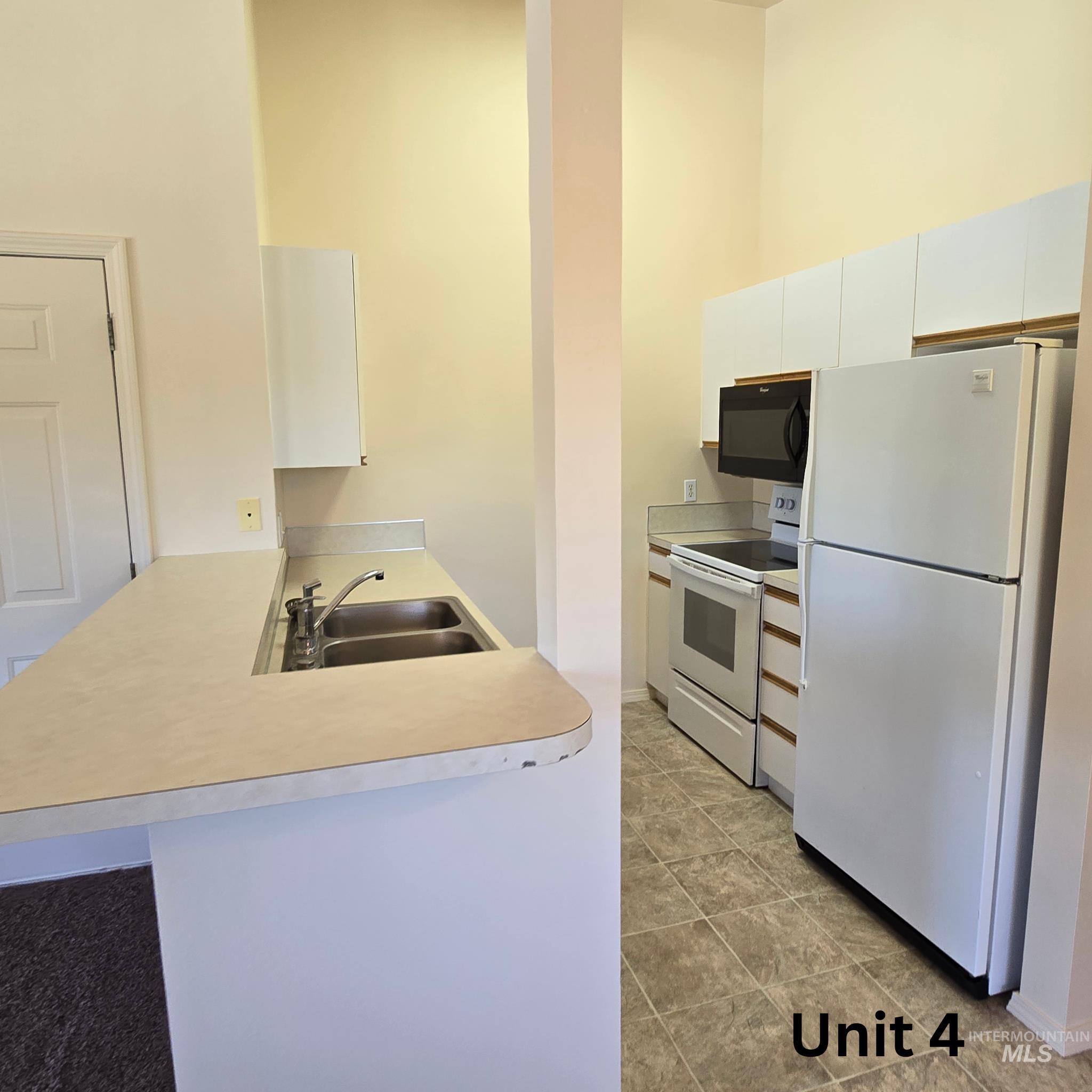 363 & 367 Elm St, Twin Falls, Idaho 83301, 2 Bedrooms, 2 Bathrooms, Residential Income For Sale, Price $950,000, 98924992