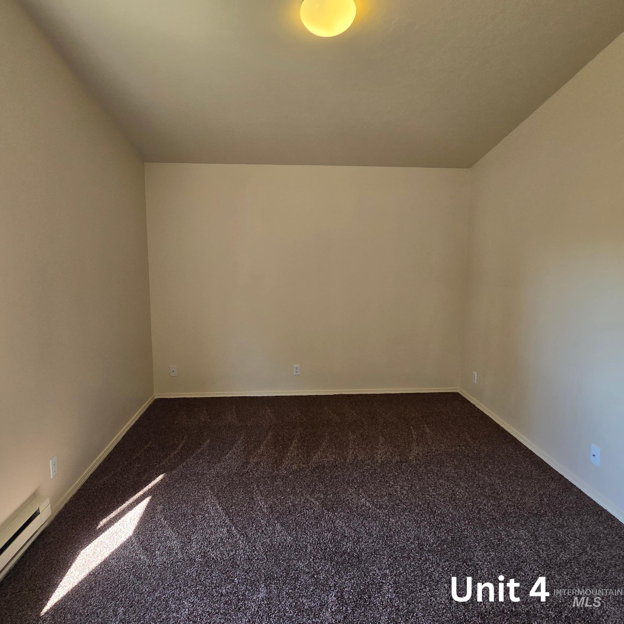 363 & 367 Elm St, Twin Falls, Idaho 83301, 2 Bedrooms, 2 Bathrooms, Residential Income For Sale, Price $950,000, 98924992