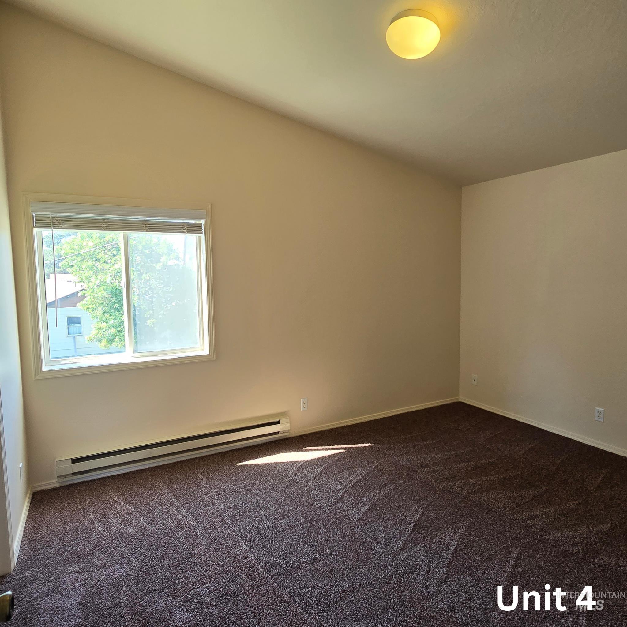 363 & 367 Elm St, Twin Falls, Idaho 83301, 2 Bedrooms, 2 Bathrooms, Residential Income For Sale, Price $950,000, 98924992