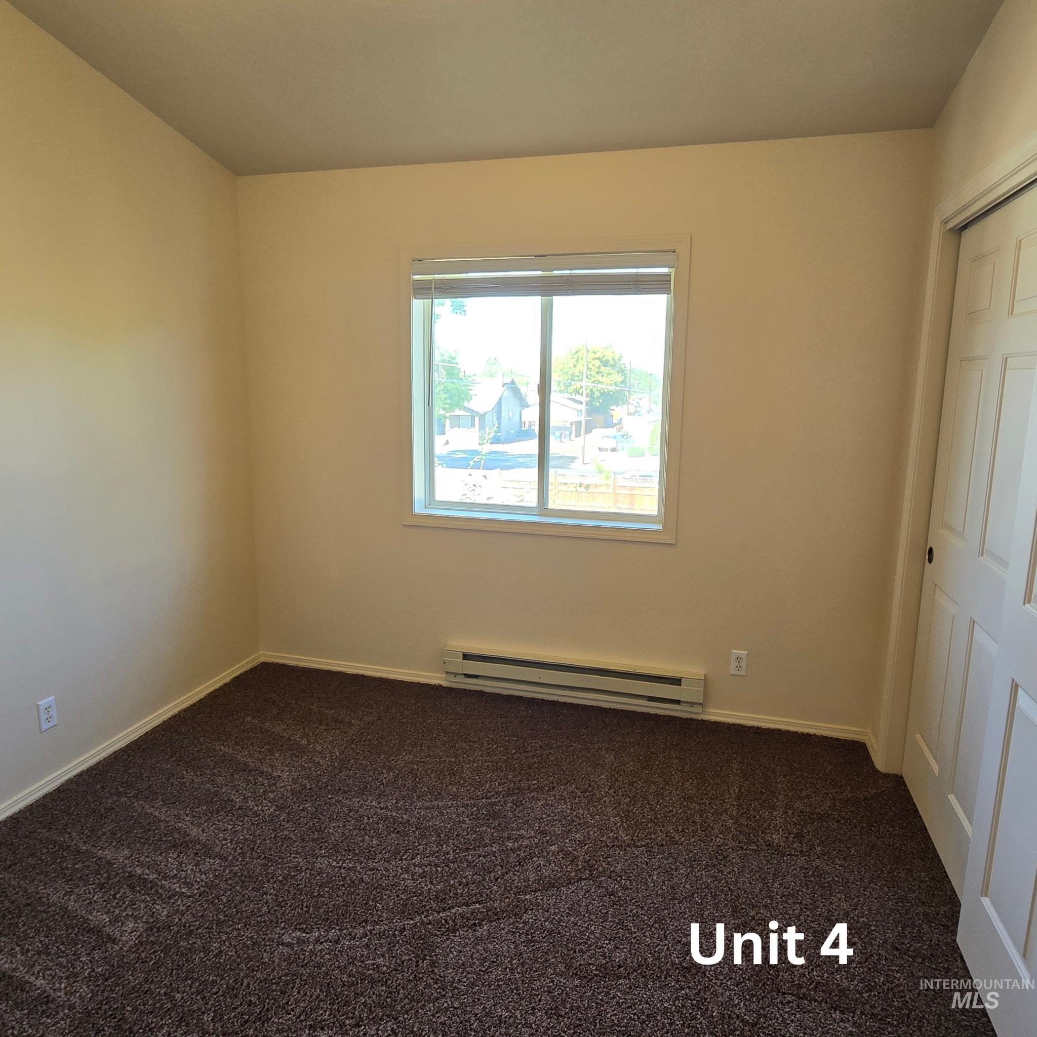 363 & 367 Elm St, Twin Falls, Idaho 83301, 2 Bedrooms, 2 Bathrooms, Residential Income For Sale, Price $950,000, 98924992