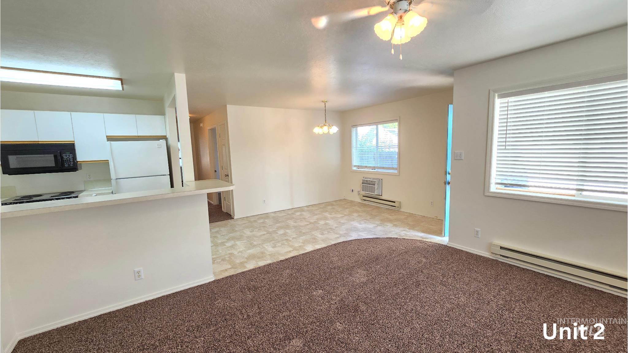 363 & 367 Elm St, Twin Falls, Idaho 83301, 2 Bedrooms, 2 Bathrooms, Residential Income For Sale, Price $950,000, 98924992