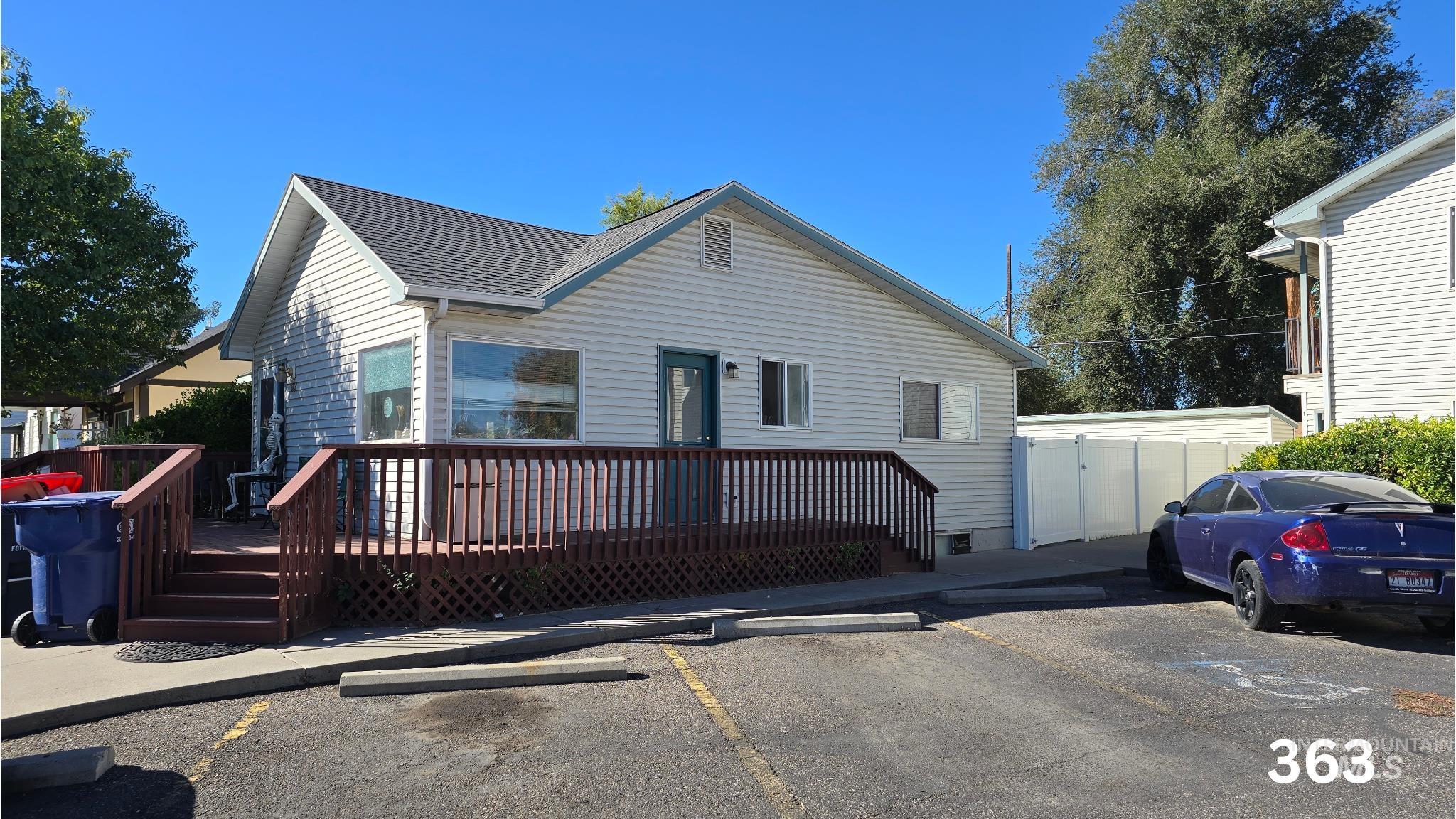 363 & 367 Elm St, Twin Falls, Idaho 83301, 2 Bedrooms, 2 Bathrooms, Residential Income For Sale, Price $950,000, 98924992