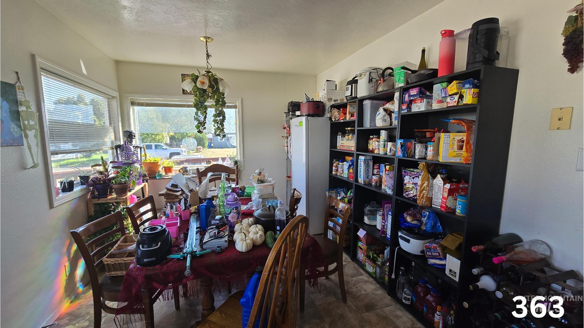 363 & 367 Elm St, Twin Falls, Idaho 83301, 2 Bedrooms, 2 Bathrooms, Residential Income For Sale, Price $950,000, 98924992
