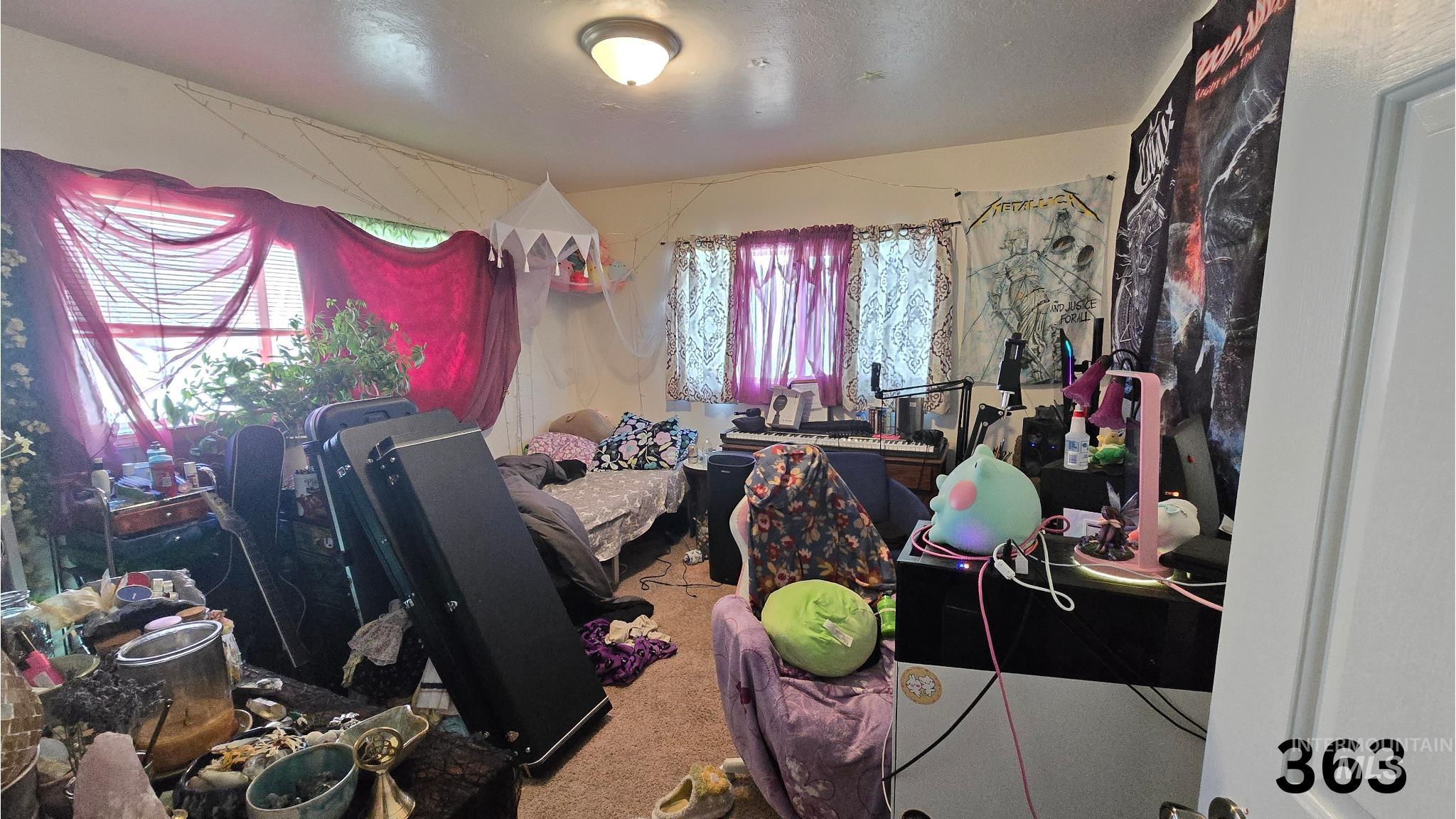 363 & 367 Elm St, Twin Falls, Idaho 83301, 2 Bedrooms, 2 Bathrooms, Residential Income For Sale, Price $950,000, 98924992