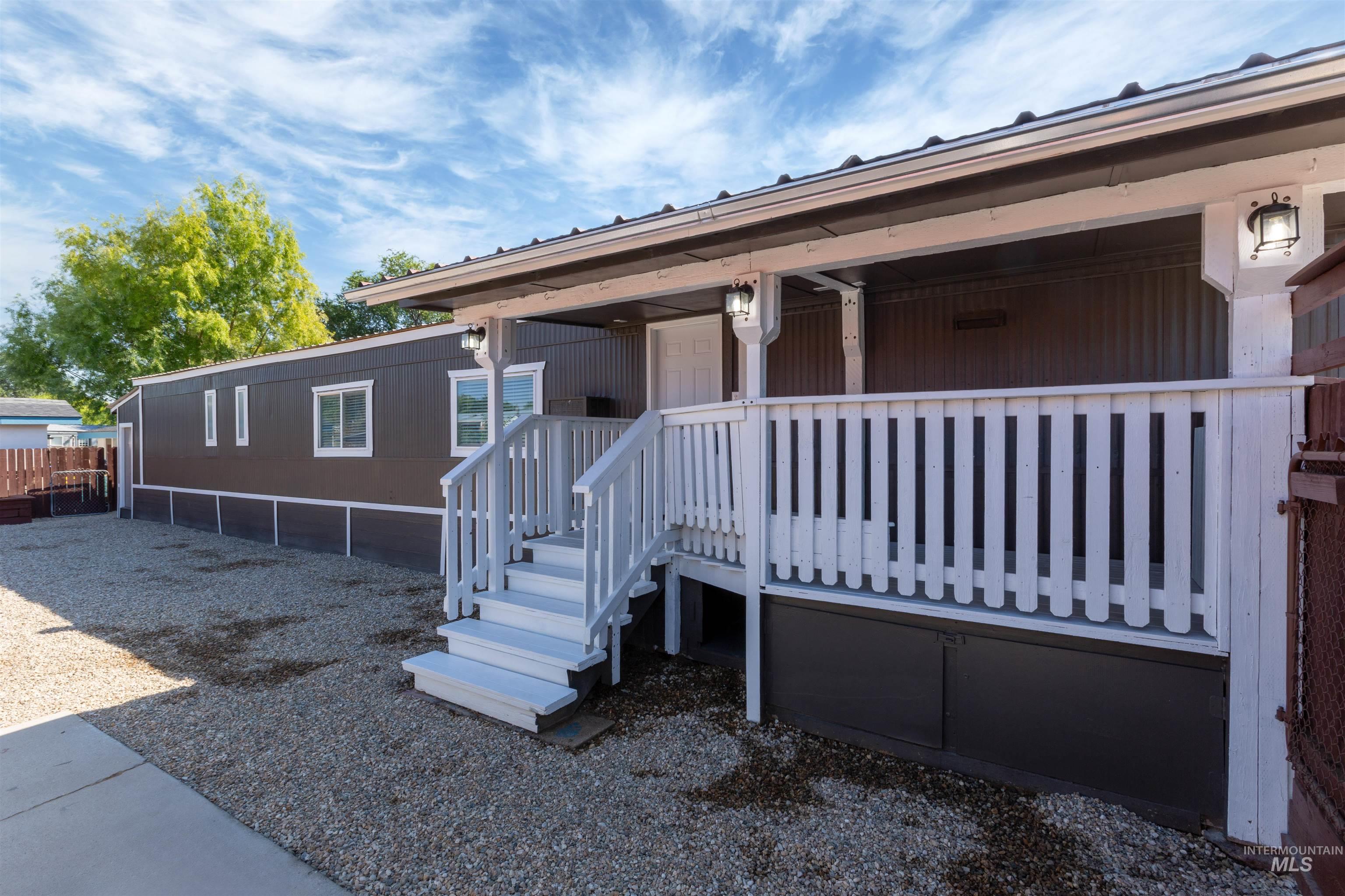 5015 E Ustick Rd, Caldwell, Idaho 83605, 2 Bedrooms, 1 Bathroom, Residential For Sale, Price $99,000, 98924995