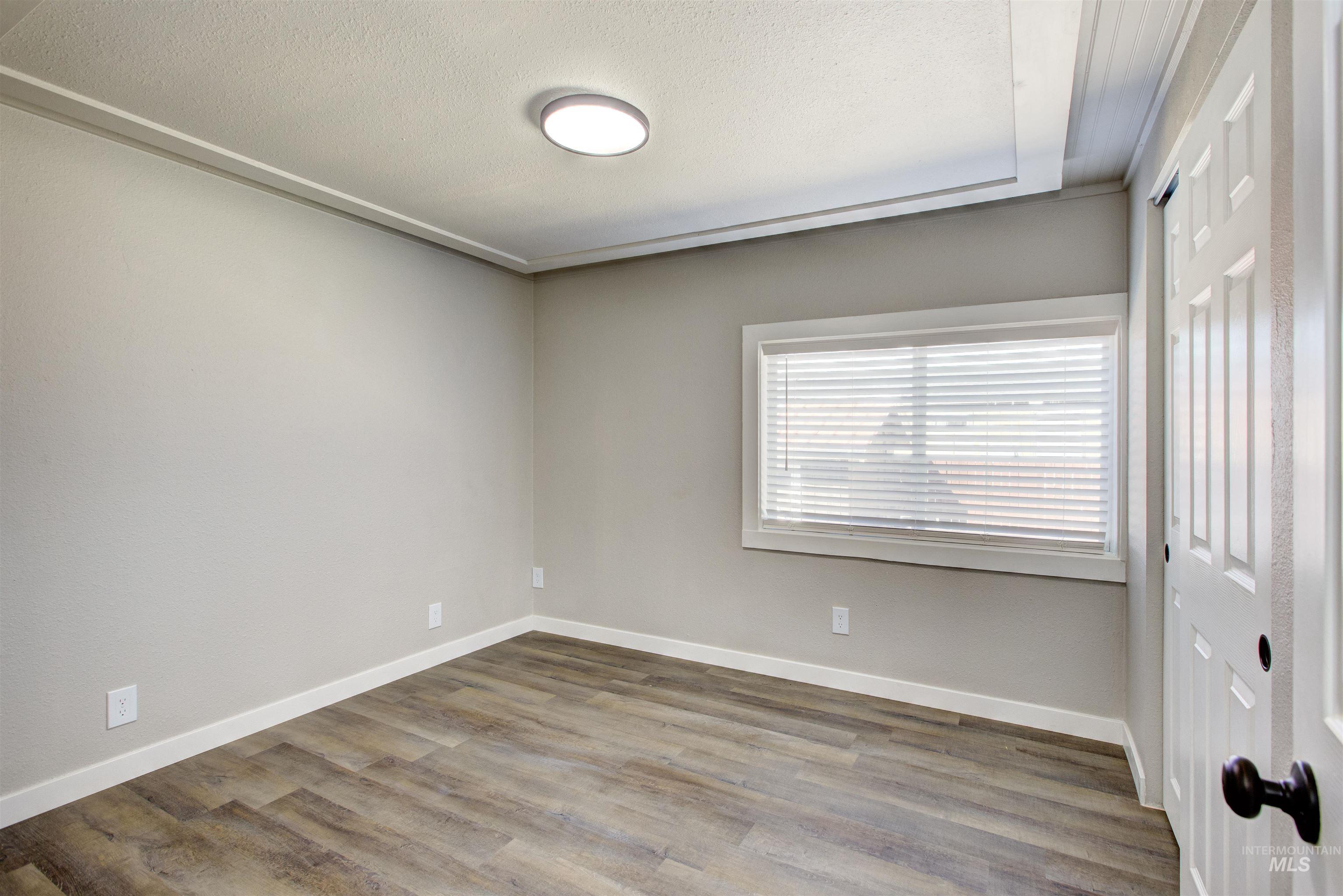 5015 E Ustick Rd, Caldwell, Idaho 83605, 2 Bedrooms, 1 Bathroom, Residential For Sale, Price $99,000, 98924995