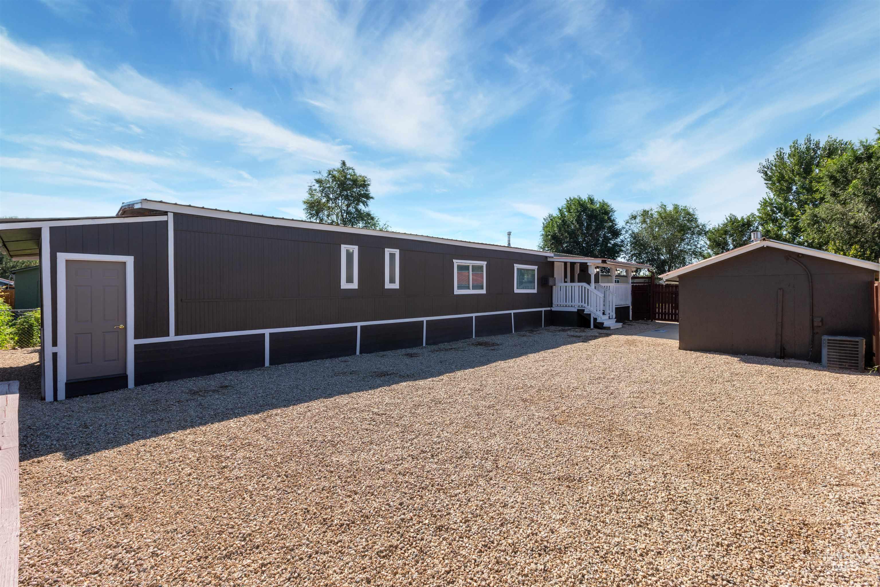 5015 E Ustick Rd, Caldwell, Idaho 83605, 2 Bedrooms, 1 Bathroom, Residential For Sale, Price $99,000, 98924995