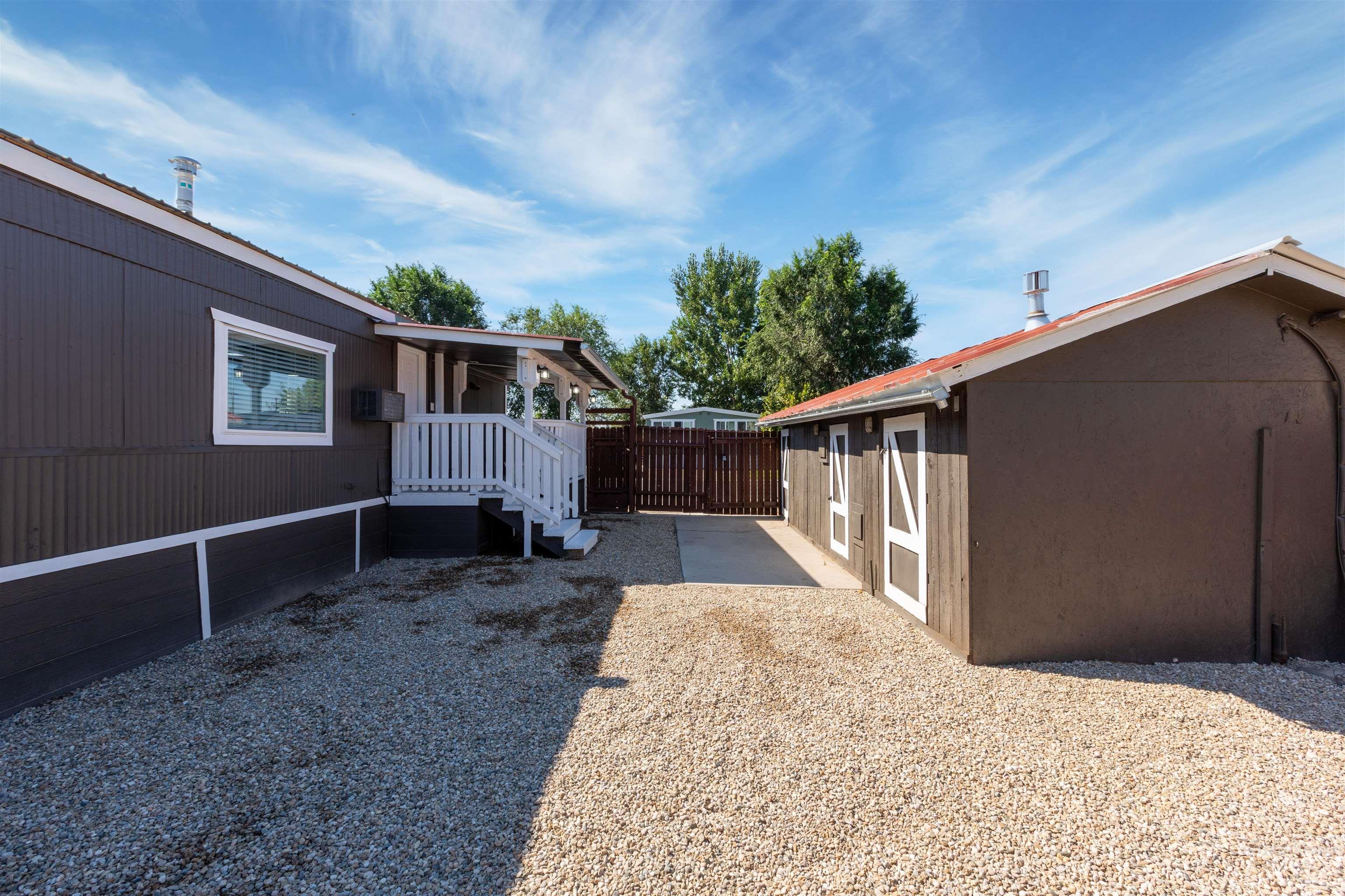 5015 E Ustick Rd, Caldwell, Idaho 83605, 2 Bedrooms, 1 Bathroom, Residential For Sale, Price $99,000, 98924995