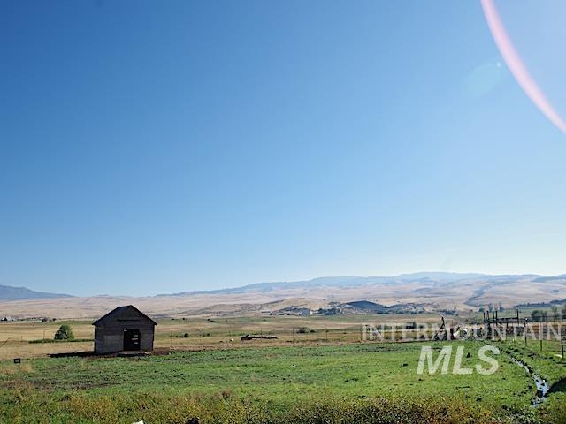 945 Grays Creek Road, Indian Valley, Idaho 83632, 3 Bedrooms, 2 Bathrooms, Residential For Sale, Price $529,500,MLS 98925000