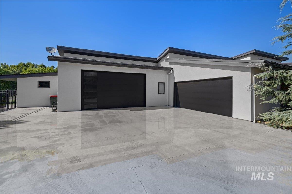 3672 W Red Jade Ct, Meridian, Idaho 83646, 3 Bedrooms, 2.5 Bathrooms, Residential For Sale, Price $1,550,000, 98925047