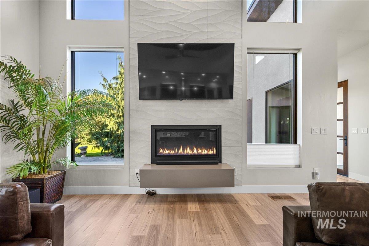 3672 W Red Jade Ct, Meridian, Idaho 83646, 3 Bedrooms, 2.5 Bathrooms, Residential For Sale, Price $1,550,000, 98925047
