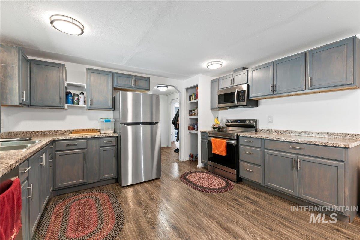 530 N Meadowland Dr, Boise, Idaho 83713-7919, 4 Bedrooms, 2 Bathrooms, Residential For Sale, Price $140,000, 98925057