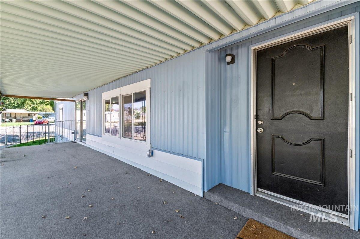 530 N Meadowland Dr, Boise, Idaho 83713-7919, 4 Bedrooms, 2 Bathrooms, Residential For Sale, Price $140,000, 98925057