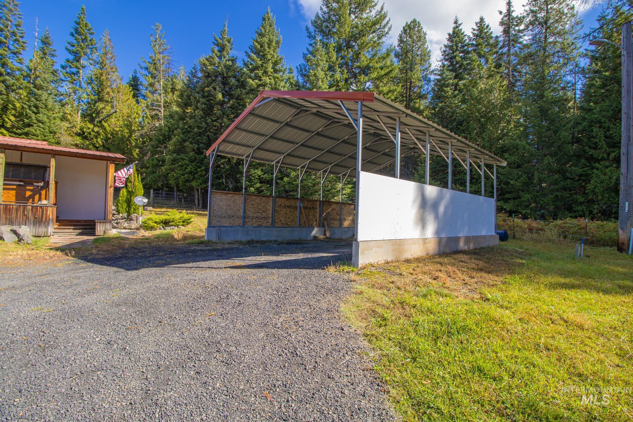 2275 Hjalmar Johnson Rd, Weippe, Idaho 83553, 2 Bedrooms, 2 Bathrooms, Residential For Sale, Price $415,000,MLS 98925091