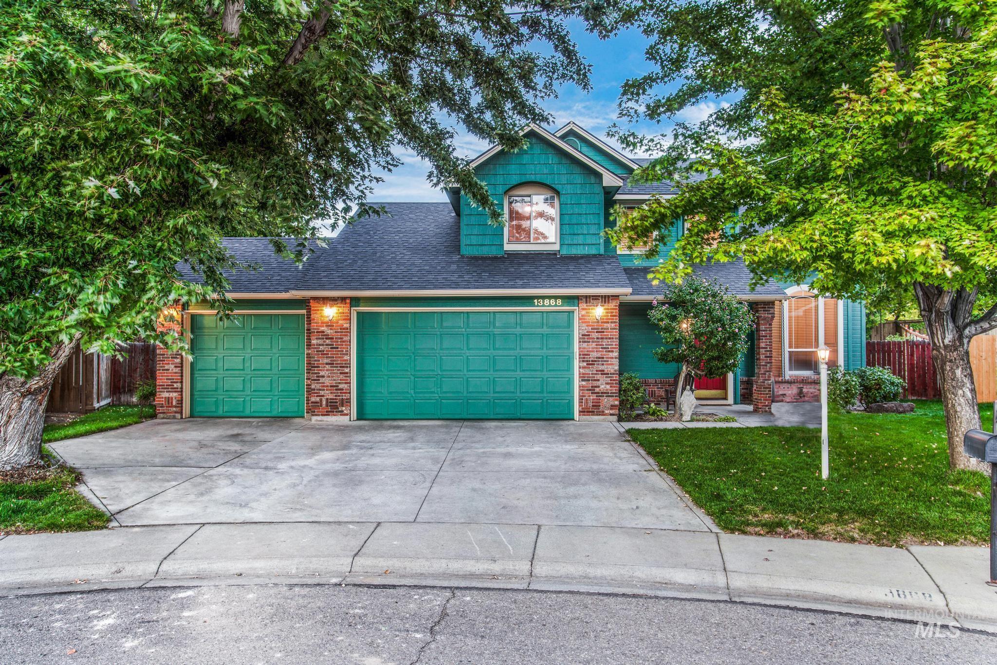 13868 W Daimler Ct, Boise, Idaho 83713-1274, 3 Bedrooms, 2.5 Bathrooms, Residential For Sale, Price $524,990,MLS 98925099