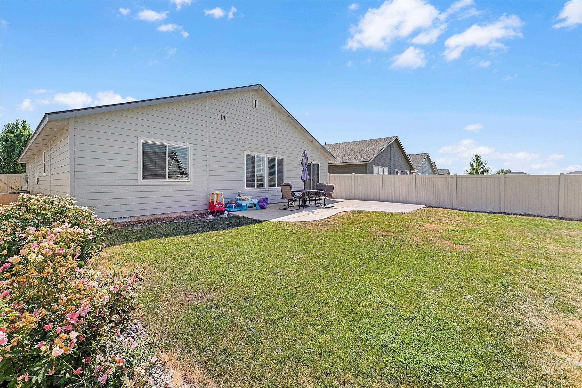 17757 N Pegram Way, Nampa, Idaho 83687, 3 Bedrooms, 2 Bathrooms, Residential For Sale, Price $389,900,MLS 98925121