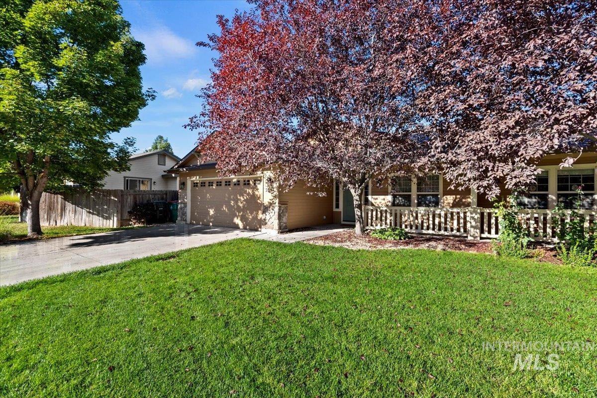 2691 N Larchmont Ave, Meridian, Idaho 83646, 3 Bedrooms, 2 Bathrooms, Residential For Sale, Price $339,900,MLS 98925145