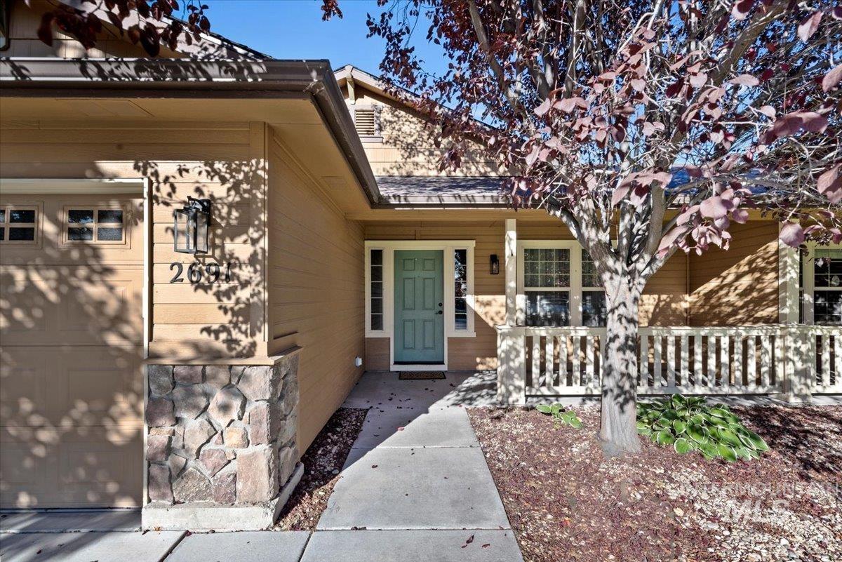 2691 N Larchmont Ave, Meridian, Idaho 83646, 3 Bedrooms, 2 Bathrooms, Residential For Sale, Price $339,900,MLS 98925145