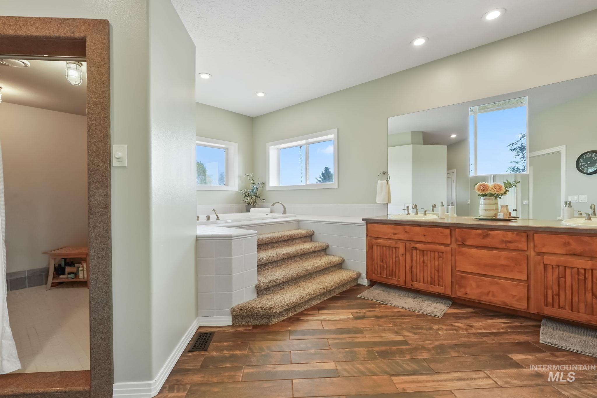 10965 W Beagle Flats Ln., Star, Idaho 83669, 5 Bedrooms, 4.5 Bathrooms, Residential For Sale, Price $1,985,000, 98925152