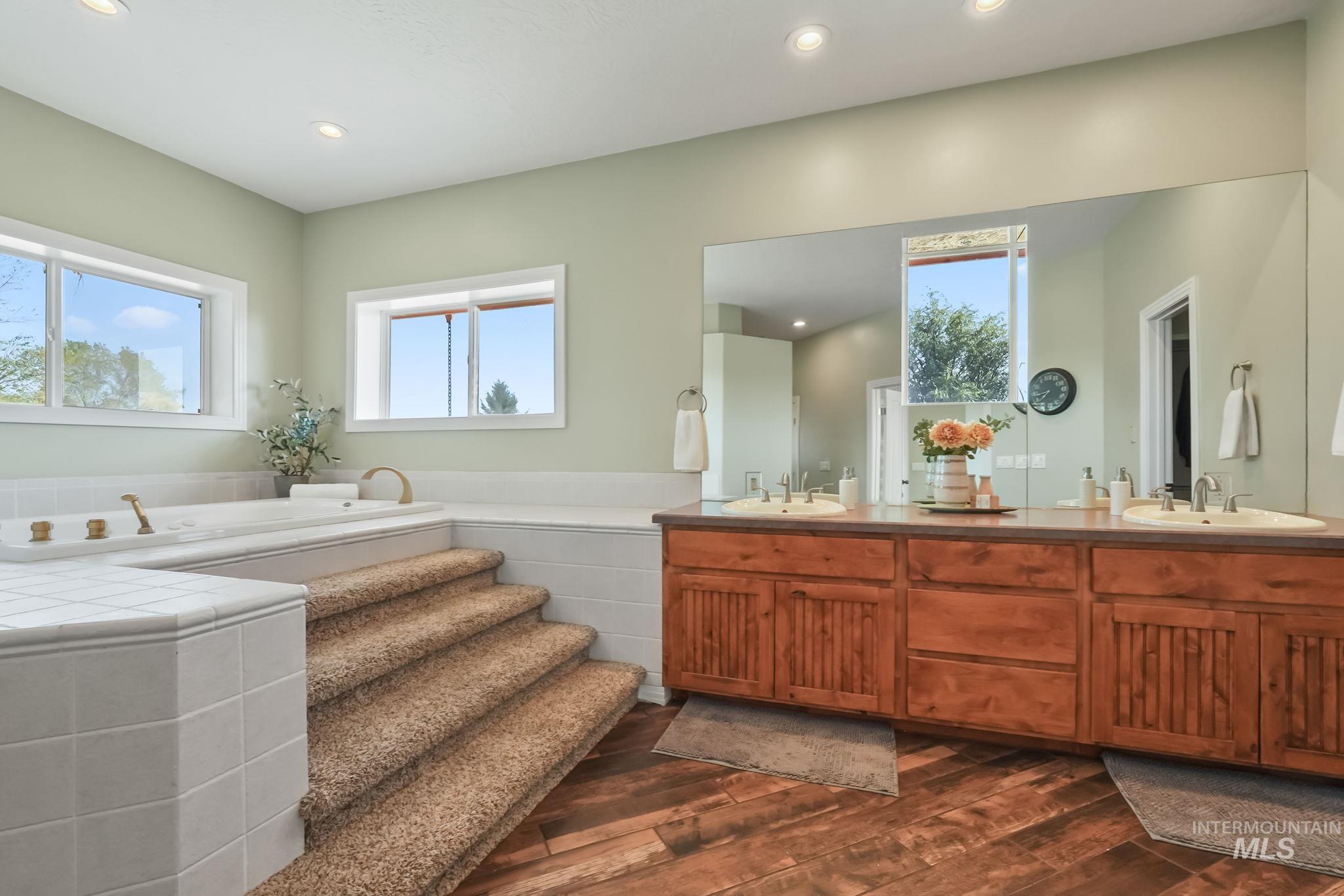 10965 W Beagle Flats Ln., Star, Idaho 83669, 5 Bedrooms, 4.5 Bathrooms, Residential For Sale, Price $1,985,000, 98925152