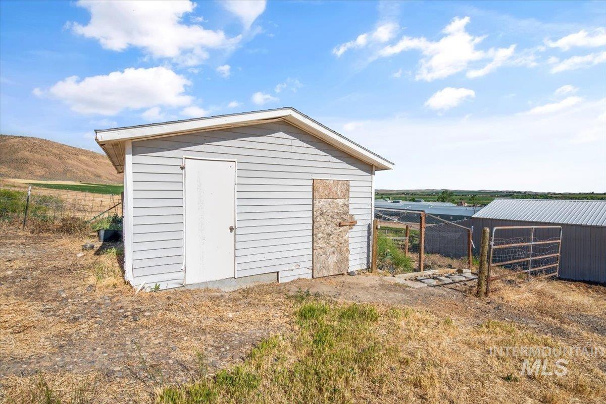 1492 Weiser River Road, Weiser, Idaho 83672, 3 Bedrooms, 2 Bathrooms, Residential For Sale, Price $535,000, 98925166