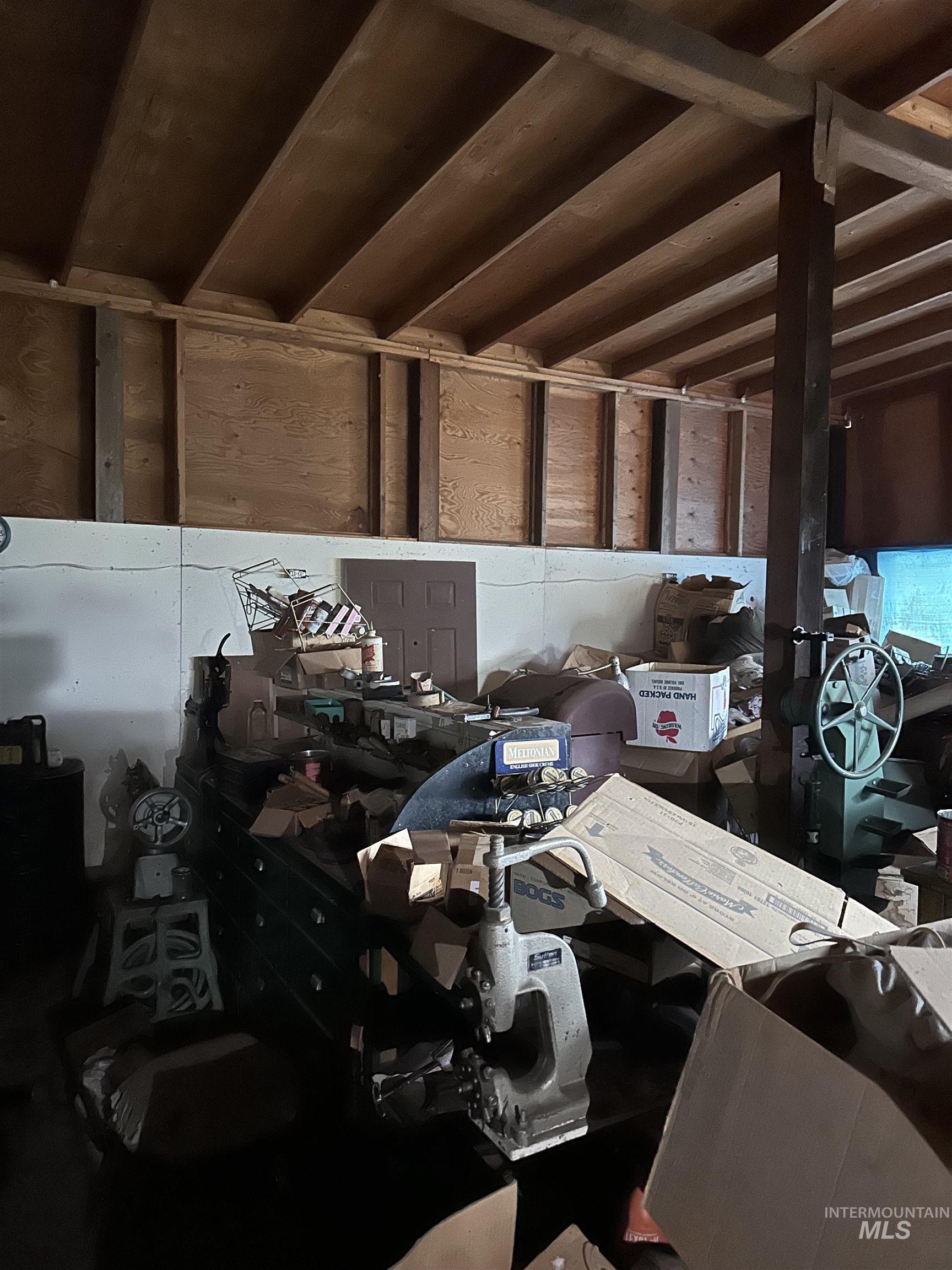 329 Battle Ridge Rd, Kooskia, Idaho 83539, 2 Bedrooms, 1.5 Bathrooms, Residential For Sale, Price $235,000, 98925175