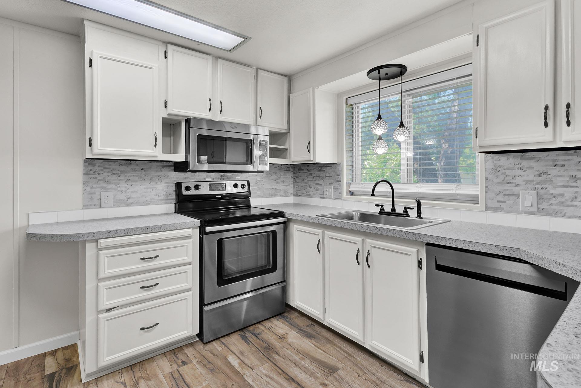 700 E Fairview Ave, Meridian, Idaho 83642, 3 Bedrooms, 2 Bathrooms, Residential For Sale, Price $139,900, 98925180