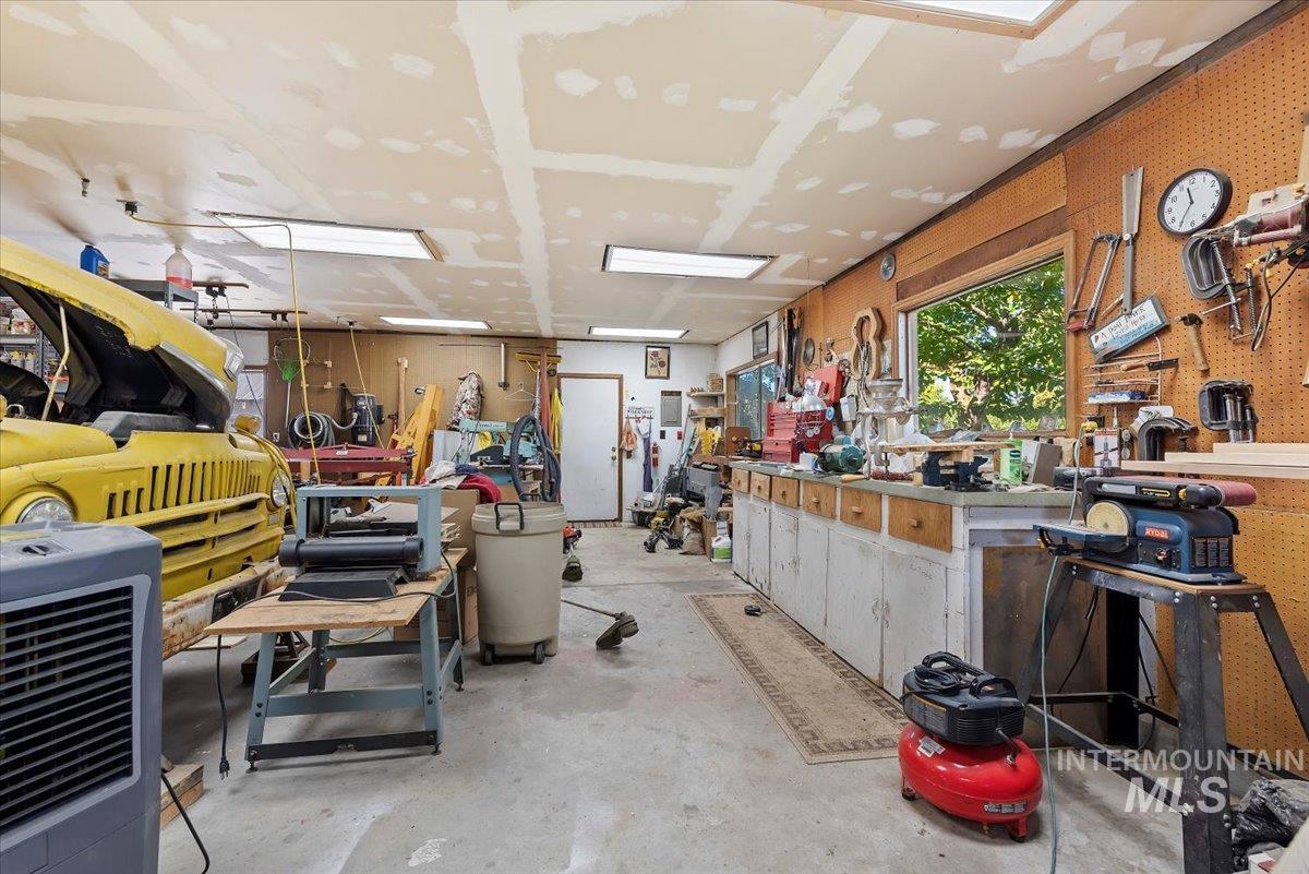 6926 Highway 44, Star, Idaho 83669, 5 Bedrooms, 4.5 Bathrooms, Residential For Sale, Price $920,000, 98925182