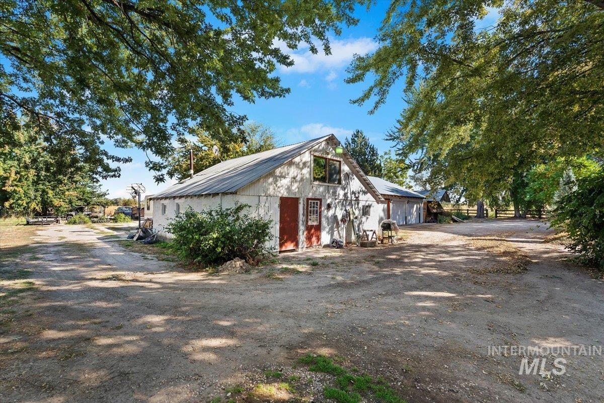 6926 Highway 44, Star, Idaho 83669, 5 Bedrooms, 4.5 Bathrooms, Residential For Sale, Price $920,000, 98925182