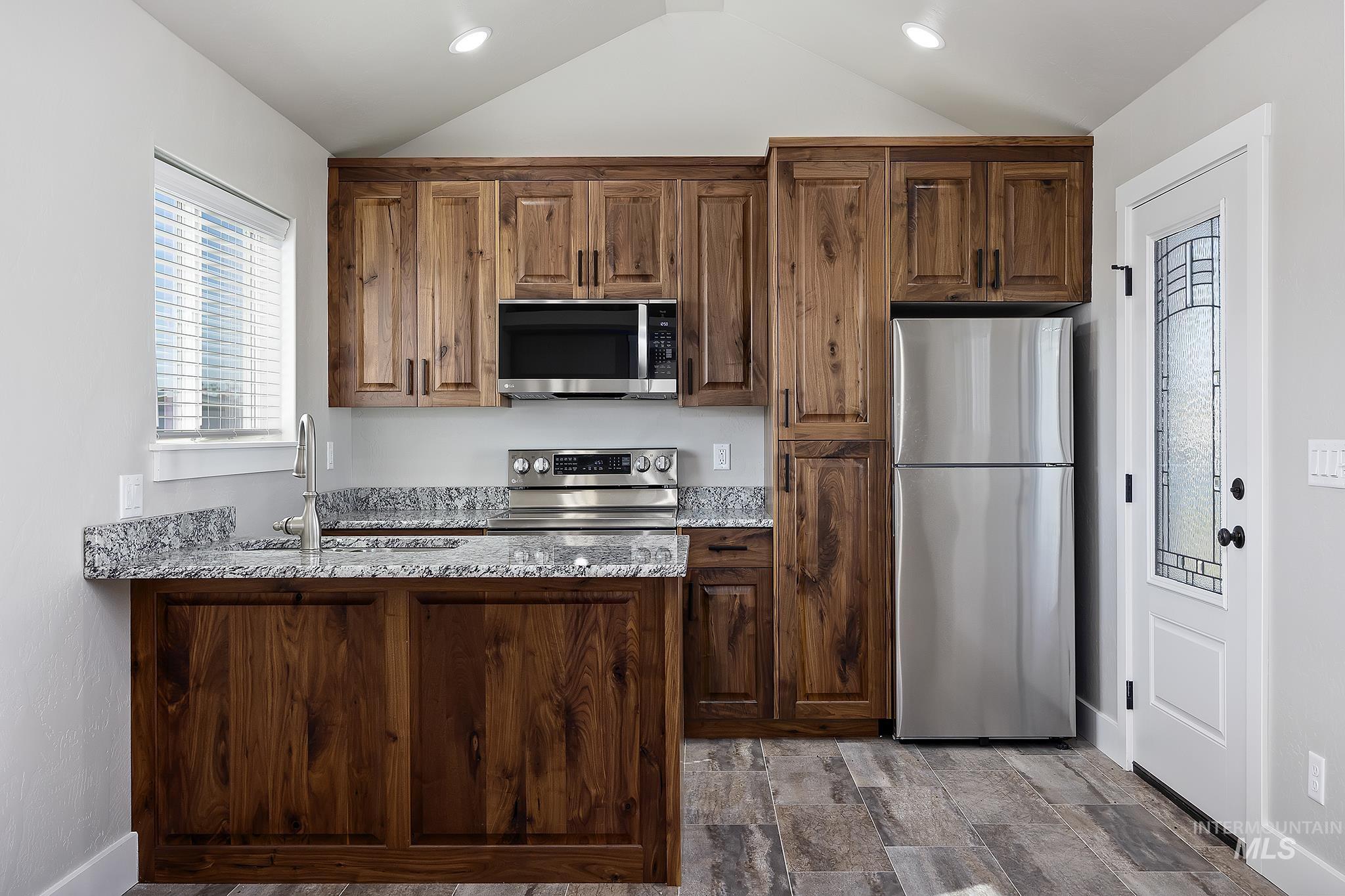 450 Pole Line Rd, Twin Falls, Idaho 83301, 1 Bedroom, 1 Bathroom, Residential For Sale, Price $99,900, 98925189