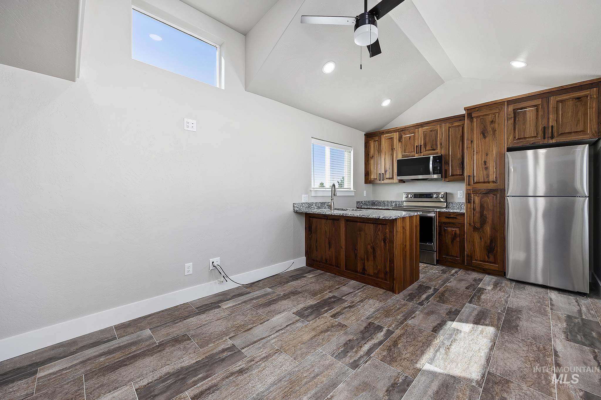 450 Pole Line Rd, Twin Falls, Idaho 83301, 1 Bedroom, 1 Bathroom, Residential For Sale, Price $99,900, 98925189