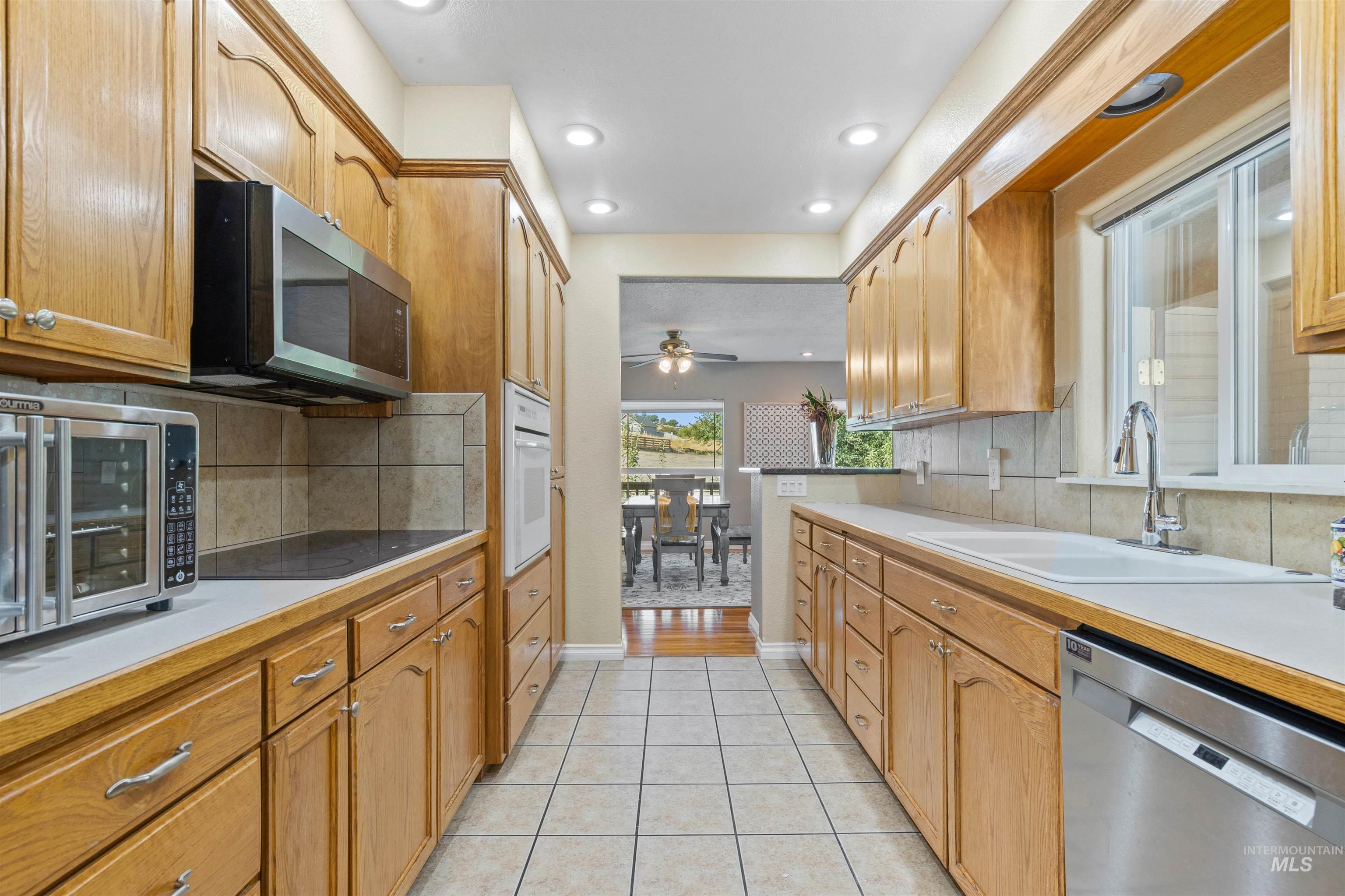 1422 15th Street, Clarkston, Washington 99403, 4 Bedrooms, Business/Commercial For Sale, Price $499,999, 98925191