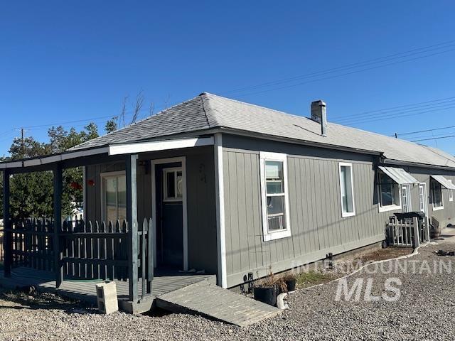 94 N Oneida, Glenns Ferry, Idaho 83623, 2 Bedrooms, 2 Bathrooms, Residential Income For Sale, Price $284,000, 98925201