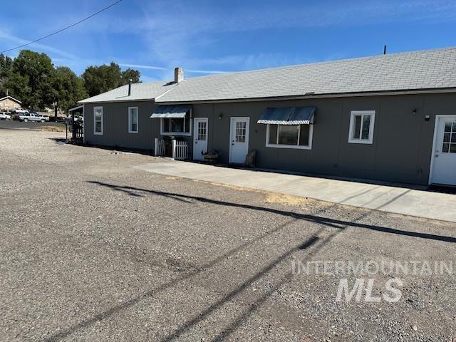 94 N Oneida, Glenns Ferry, Idaho 83623, 2 Bedrooms, 2 Bathrooms, Residential Income For Sale, Price $284,000, 98925201