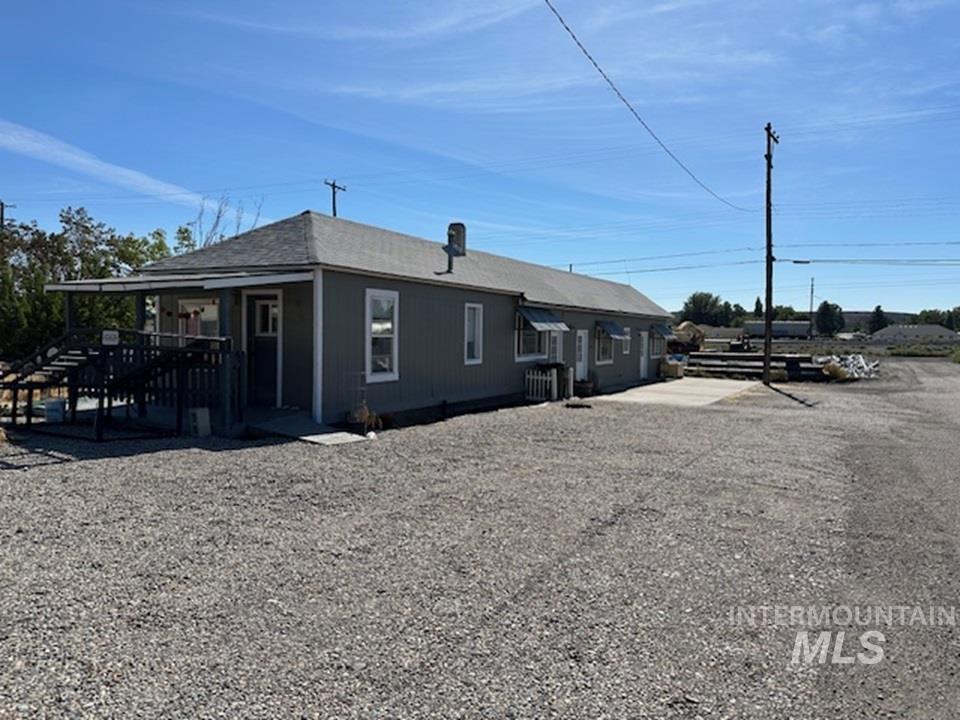 94 N Oneida, Glenns Ferry, Idaho 83623, 2 Bedrooms, 2 Bathrooms, Residential Income For Sale, Price $284,000, 98925201