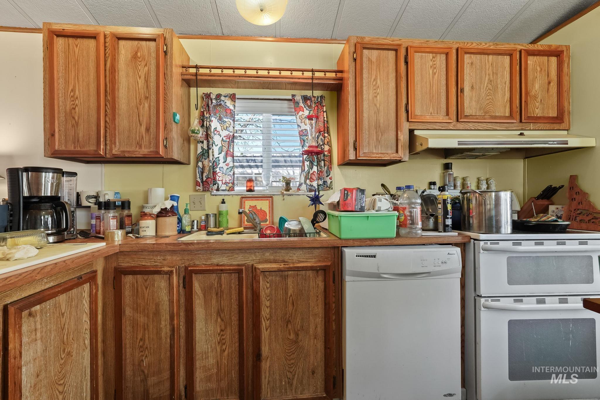 5209 W Targee St., Boise, Idaho 83705, 2 Bedrooms, 1 Bathroom, Residential For Sale, Price $65,000, 98925208