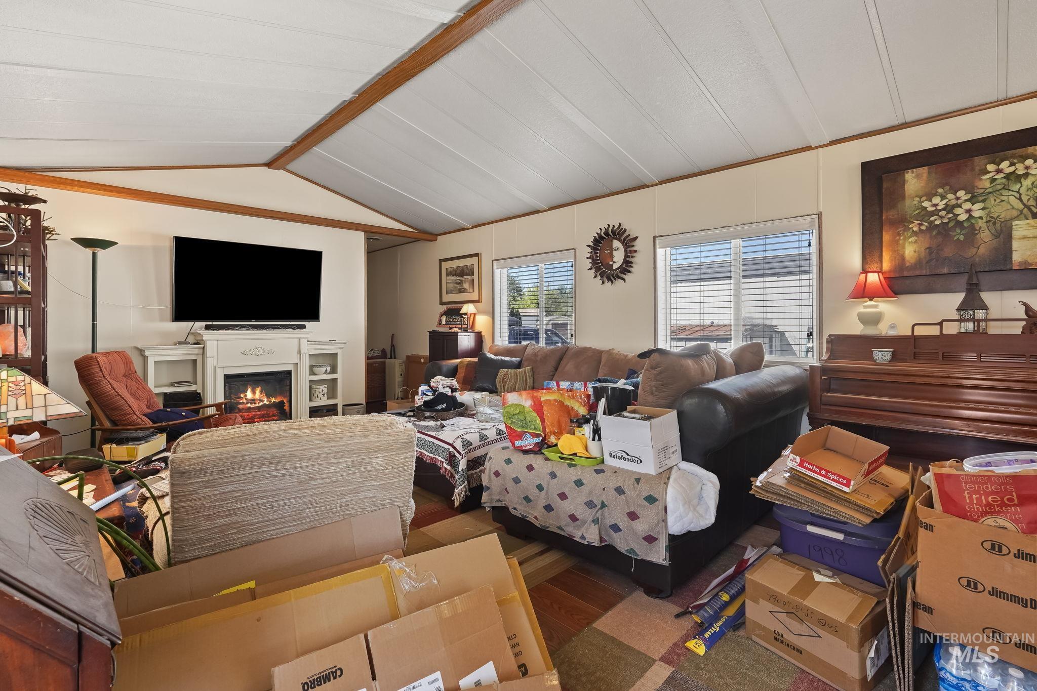 5209 W Targee St., Boise, Idaho 83705, 2 Bedrooms, 1 Bathroom, Residential For Sale, Price $65,000, 98925208