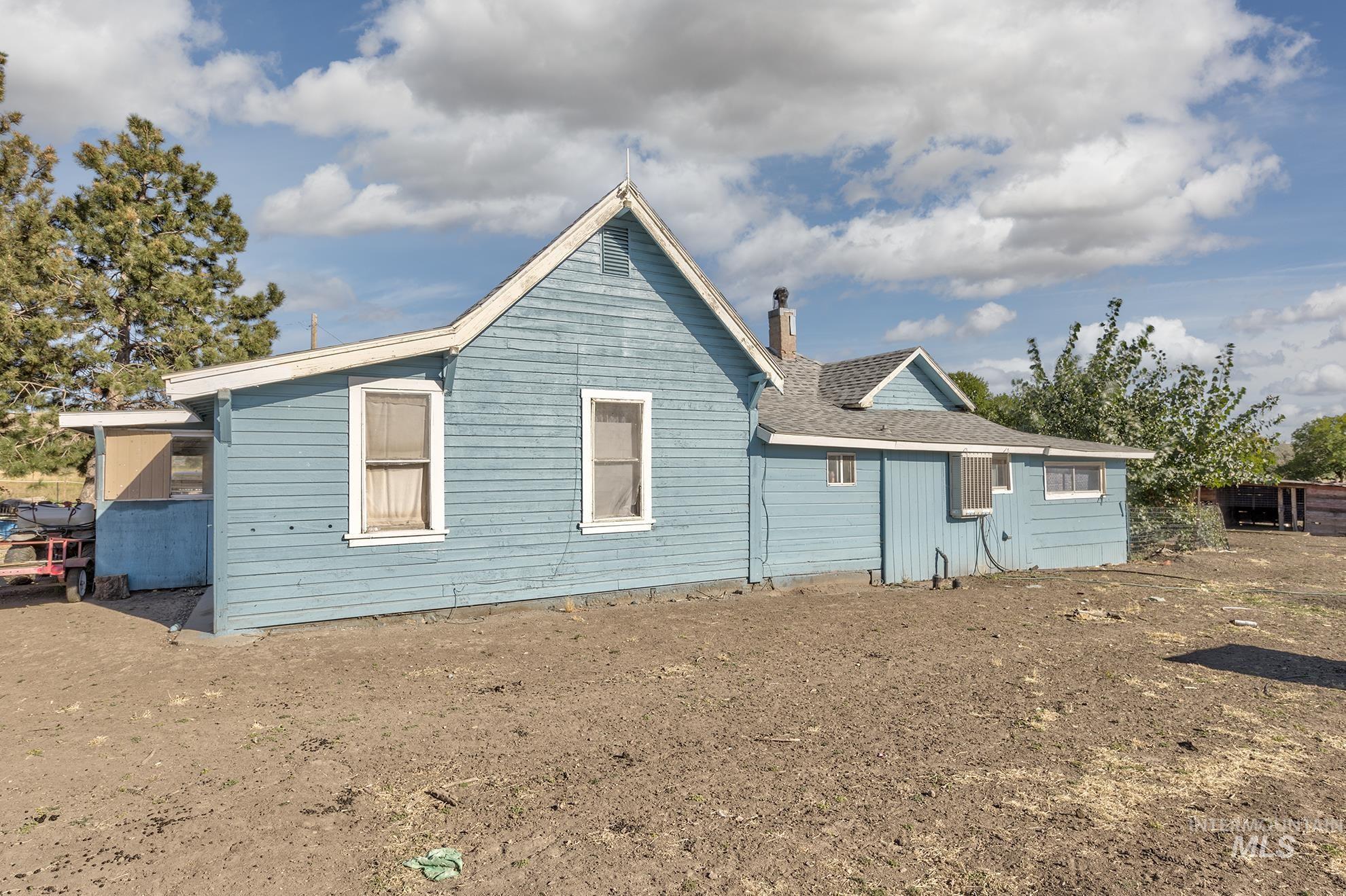 1348 Hoover Road, Weiser, Idaho 83672, 3 Bedrooms, 1 Bathroom, Residential For Sale, Price $248,901,MLS 98925216