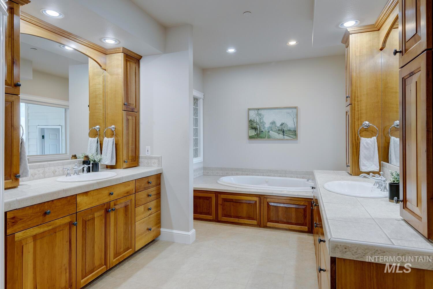 5560 N Quail Summit Place, Boise, Idaho 83703, 4 Bedrooms, 3.5 Bathrooms, Residential For Sale, Price $1,550,000, 98925217